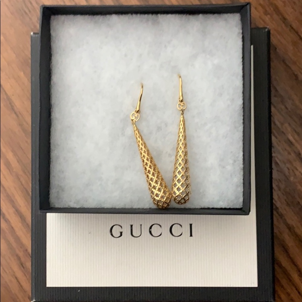 GUCCI EARRINGS 100% authentic 18kt